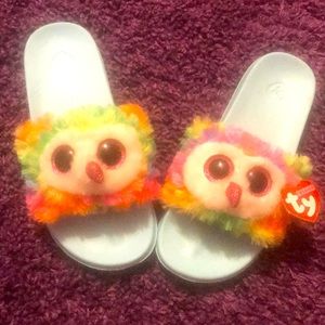 TY SLIPPERS ADORBS 😍